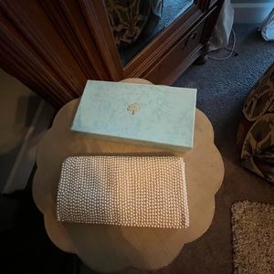 Wintage pearl clutch bag excellent condition
